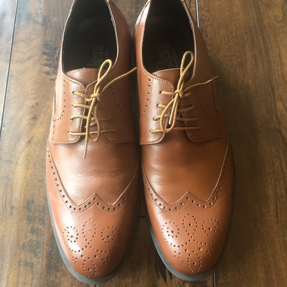 MENCO wingtip Oxford cognac dress shoes size 11